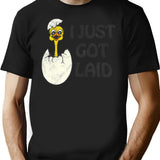 I Just Got Laid Vintage Distressed Design Vintage Funny Saying Chicken Just Got Laid T-Shirt - Black