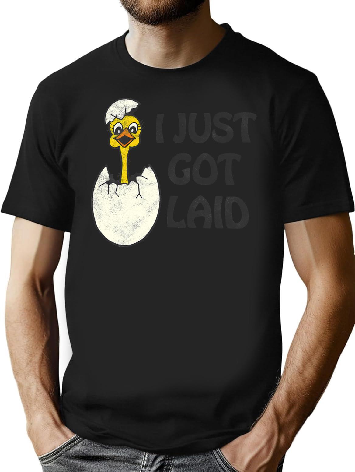 I Just Got Laid Vintage Distressed Design Vintage Funny Saying Chicken Just Got Laid T-Shirt - Black