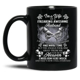 I'M A Wife Of A Freaking Awesome Husband Awesome Proud Love Funny Vintage Black Coffee Mug