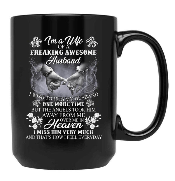 I'M A Wife Of A Freaking Awesome Husband Awesome Proud Love Funny Vintage Black Coffee Mug - Black